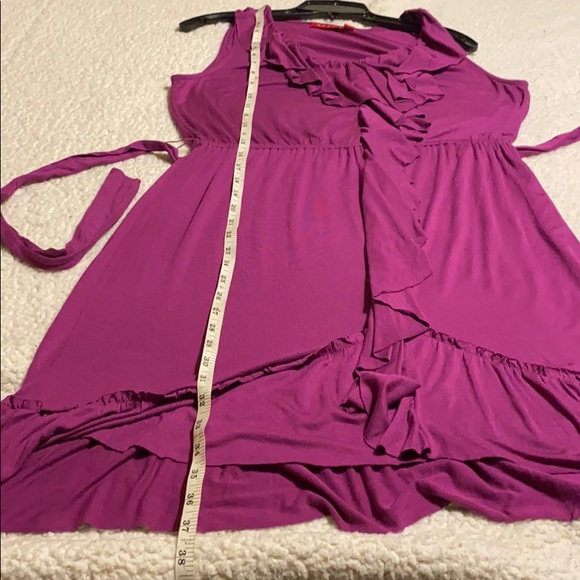 Elle Dress Size Medium - Picture 9 of 11